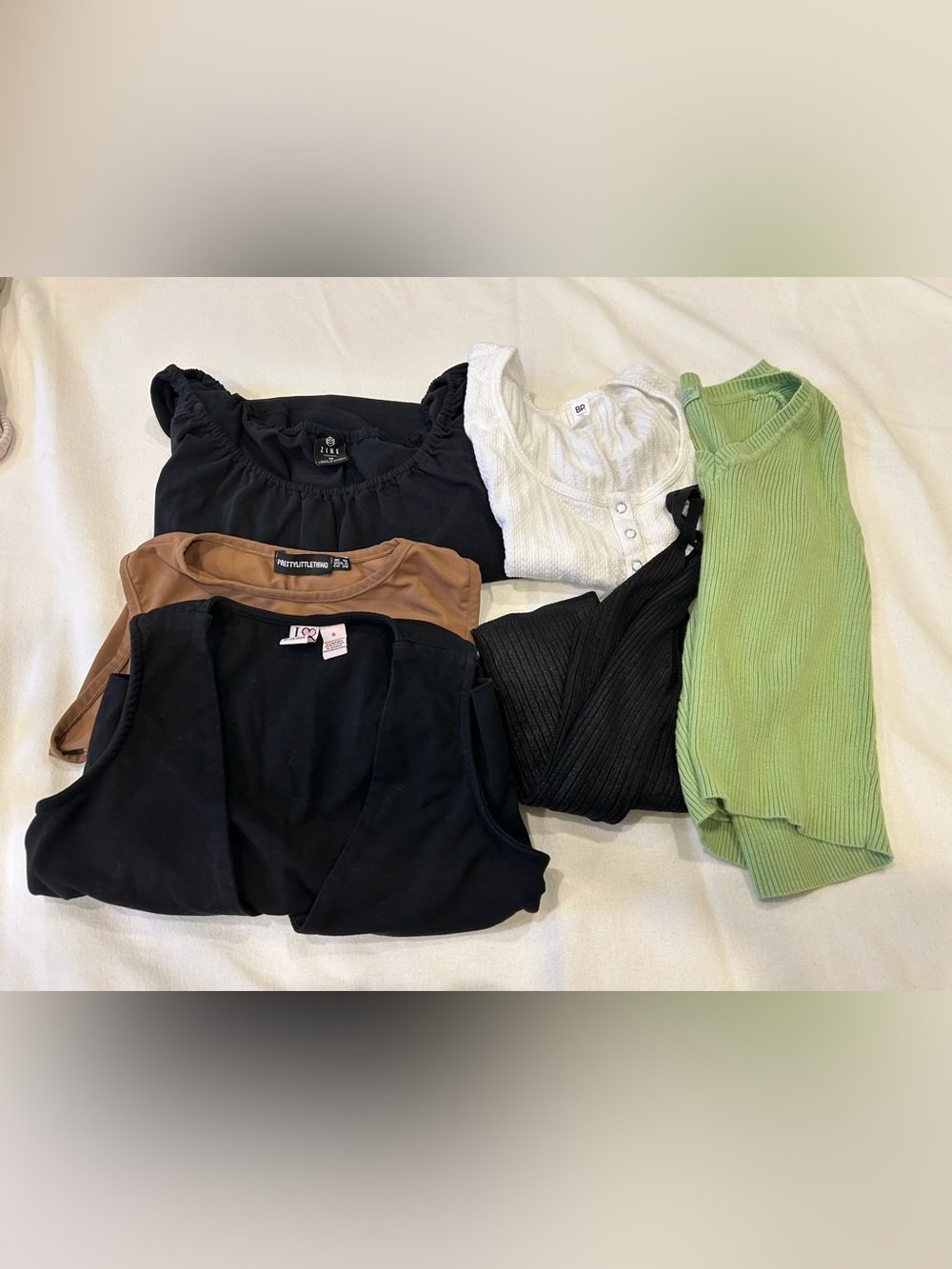 Women 6 top bundle